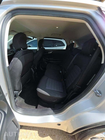 2016 Ford Edge SE - miniatura 13