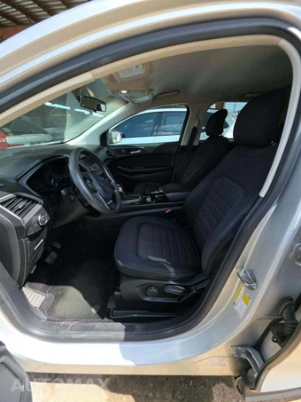 2016 Ford Edge SE - miniatura 6