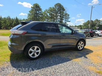 2016 Ford Edge SE – miniatura 4