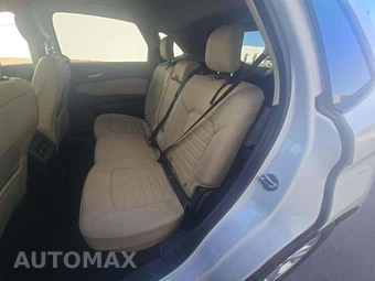 2016 Ford Edge SE – miniatura 10