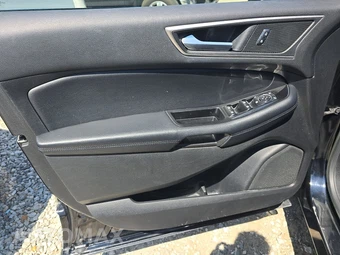 2016 Ford Edge SEL – miniatura 9