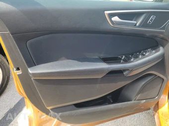 2016 Ford Edge SEL – miniatura 9