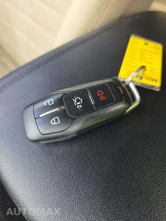 2016 Ford Edge SEL - miniatura 8