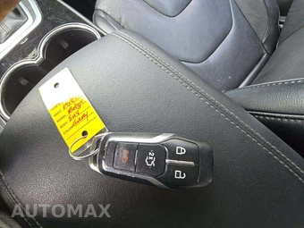 2016 Ford Edge Titanium - miniatura 8