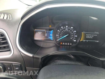 2016 Ford Edge Titanium – miniatura 9