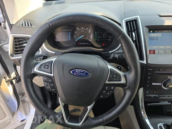 2016 Ford Edge Titanium - miniatura 10