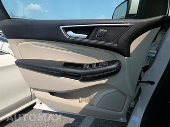 2016 Ford Edge Titanium - miniatura 9