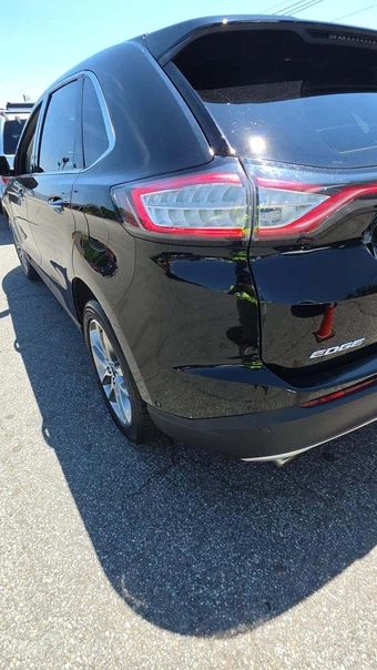 2016 Ford Edge Titanium – miniatura 23