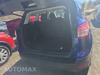 2016 Ford Escape S – miniatura 19