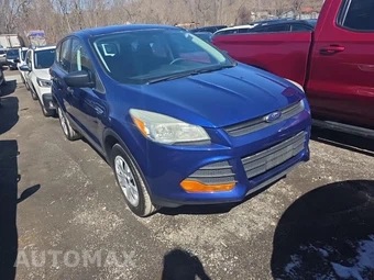 2016 Ford Escape S – miniatura 3