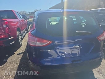 2016 Ford Escape S – miniatura 5