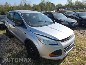 2016 Ford Escape S - miniatura 3