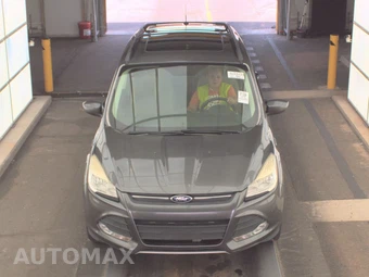2016 Ford Escape SE – miniatura 2
