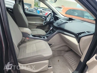 2016 Ford Escape SE – miniatura 8