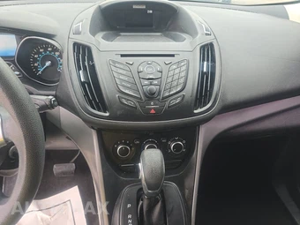 2016 Ford Escape SE - miniatura 11