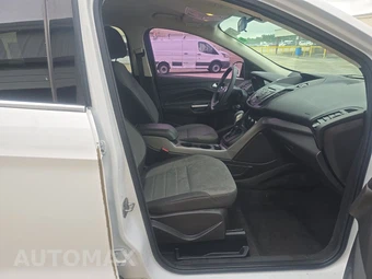 2016 Ford Escape SE - miniatura 8
