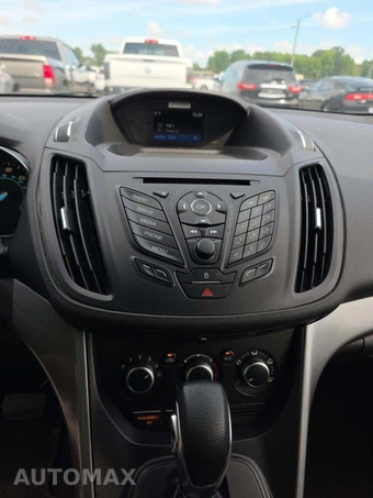 2016 Ford Escape SE – miniatura 10