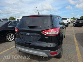 2016 Ford Escape SE – miniatura 3