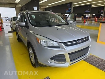 2016 Ford Escape SE – miniatura 3