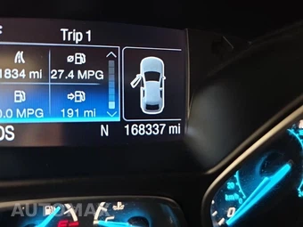 2016 Ford Escape SE – miniatura 9