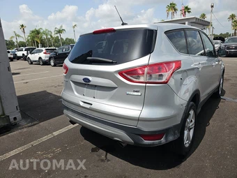 2016 Ford Escape SE – miniatura 4