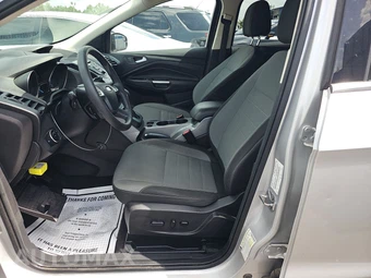 2016 Ford Escape SE – miniatura 7