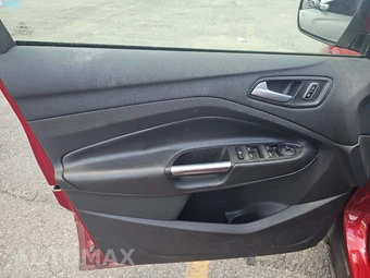 2016 Ford Escape SE – miniatura 9