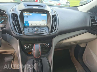 2016 Ford Escape SE – miniatura 10