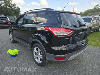 2016 Ford Escape SE – miniatura 2