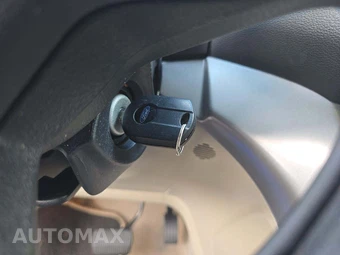2016 Ford Escape SE – miniatura 8