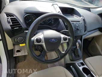 2016 Ford Escape SE – miniatura 10