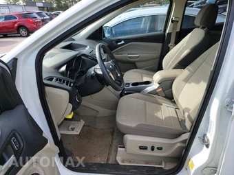 2016 Ford Escape SE – miniatura 7