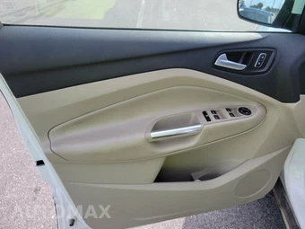 2016 Ford Escape SE – miniatura 9