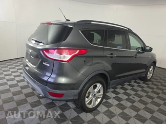 2016 Ford Escape SE – miniatura 4