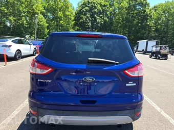 2016 Ford Escape SE - miniatura 5