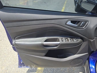 2016 Ford Escape SE – miniatura 9