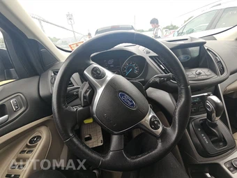 2016 Ford Escape SE - miniatura 10