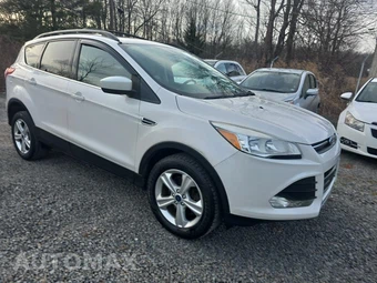 2016 Ford Escape SE – miniatura 3