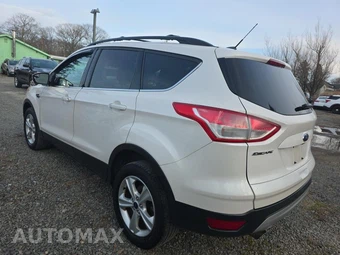 2016 Ford Escape SE – miniatura 6