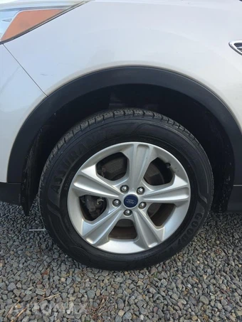 2016 Ford Escape SE – miniatura 8