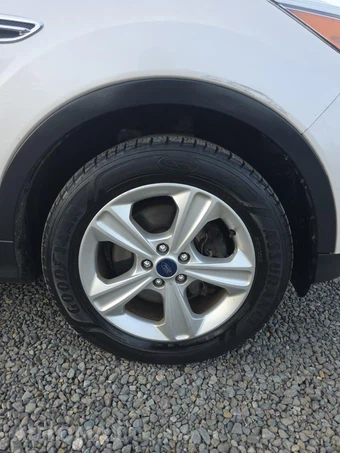 2016 Ford Escape SE – miniatura 9