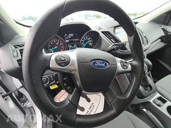 2016 Ford Escape SE – miniatura 10