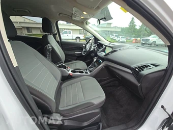 2016 Ford Escape SE – miniatura 8