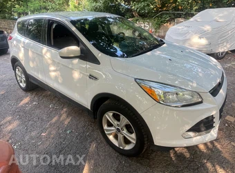 2016 Ford Escape SE - miniatura 2
