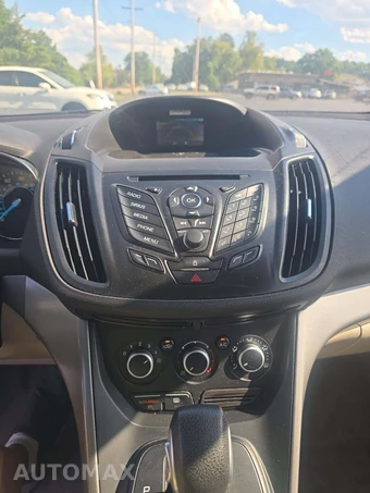 2016 Ford Escape SE - miniatura 7