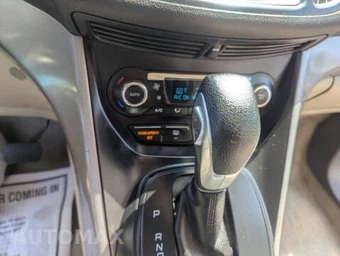 2016 Ford Escape SE - miniatura 17