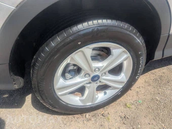 2016 Ford Escape SE - miniatura 25