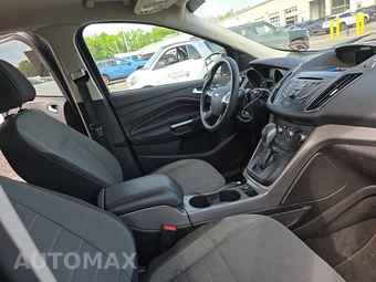 2016 Ford Escape SE - miniatura 8