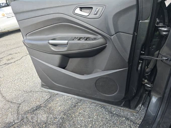 2016 Ford Escape SE - miniatura 9