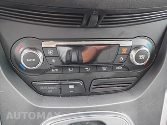 2016 Ford Escape SE - miniatura 17